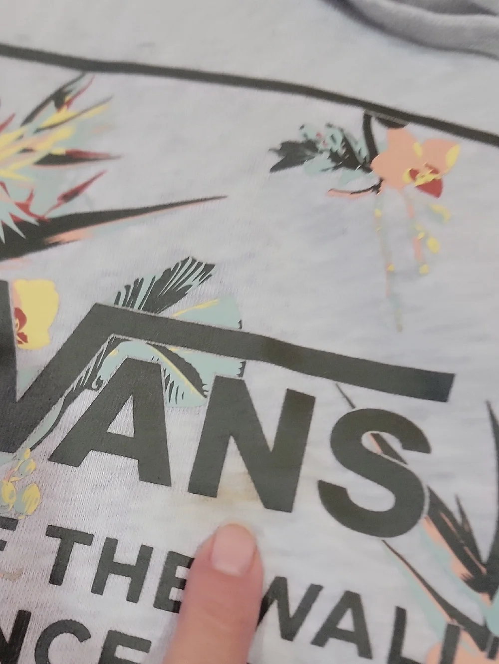 3/$10 *Vans Tropical Cropped Hoodie - Picture 12 of 12